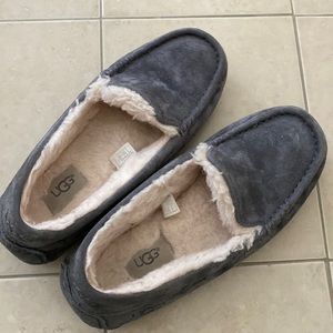 Ugg grey size 7 slippers